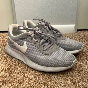 Nikes Size 8.5